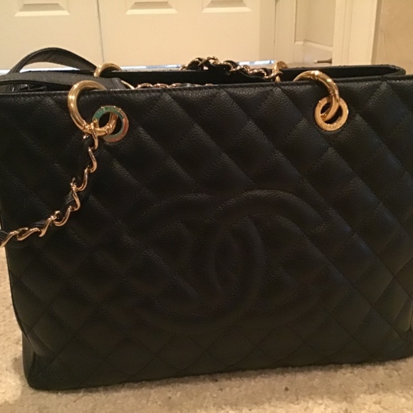 CHANEL Bag - Picture 6 of 16